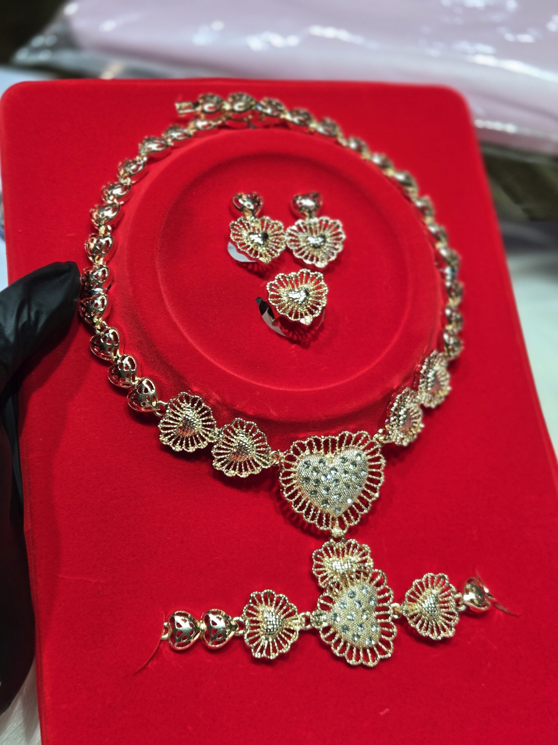 4-Piece Filigree Heart & Petal Statement Jewelry Set - Gold - Image 2