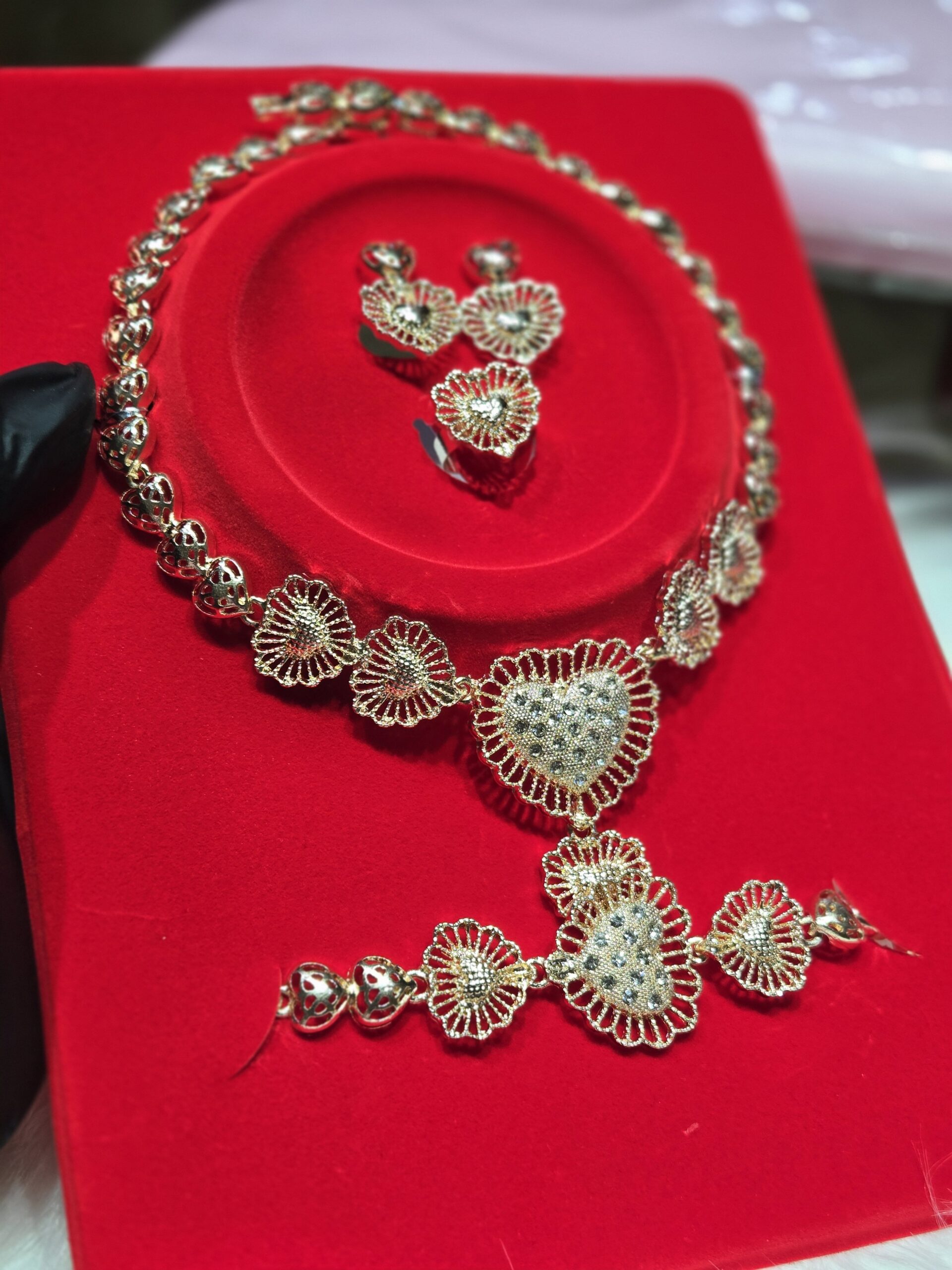 4-Piece Filigree Heart & Petal Statement Jewelry Set - Gold - Image 3
