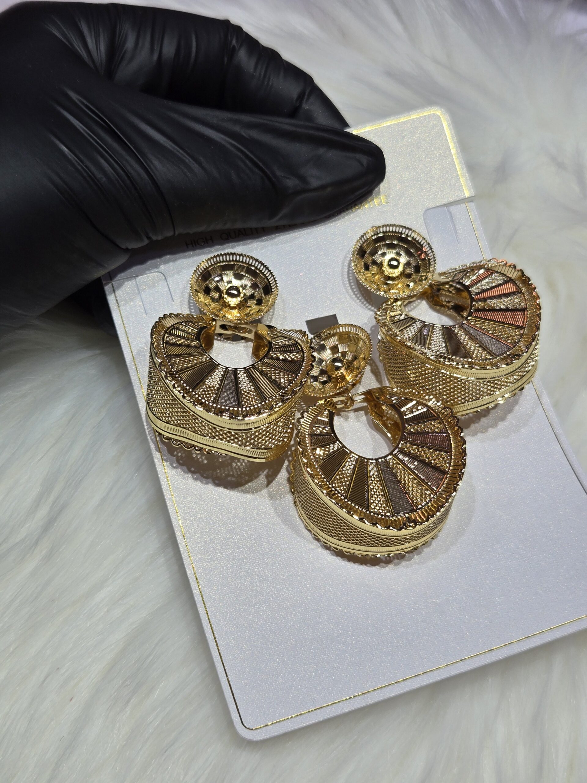 3-Piece Tri-Tone Fan Filigree Jewelry Set – Luxury Gold Finish - Image 2
