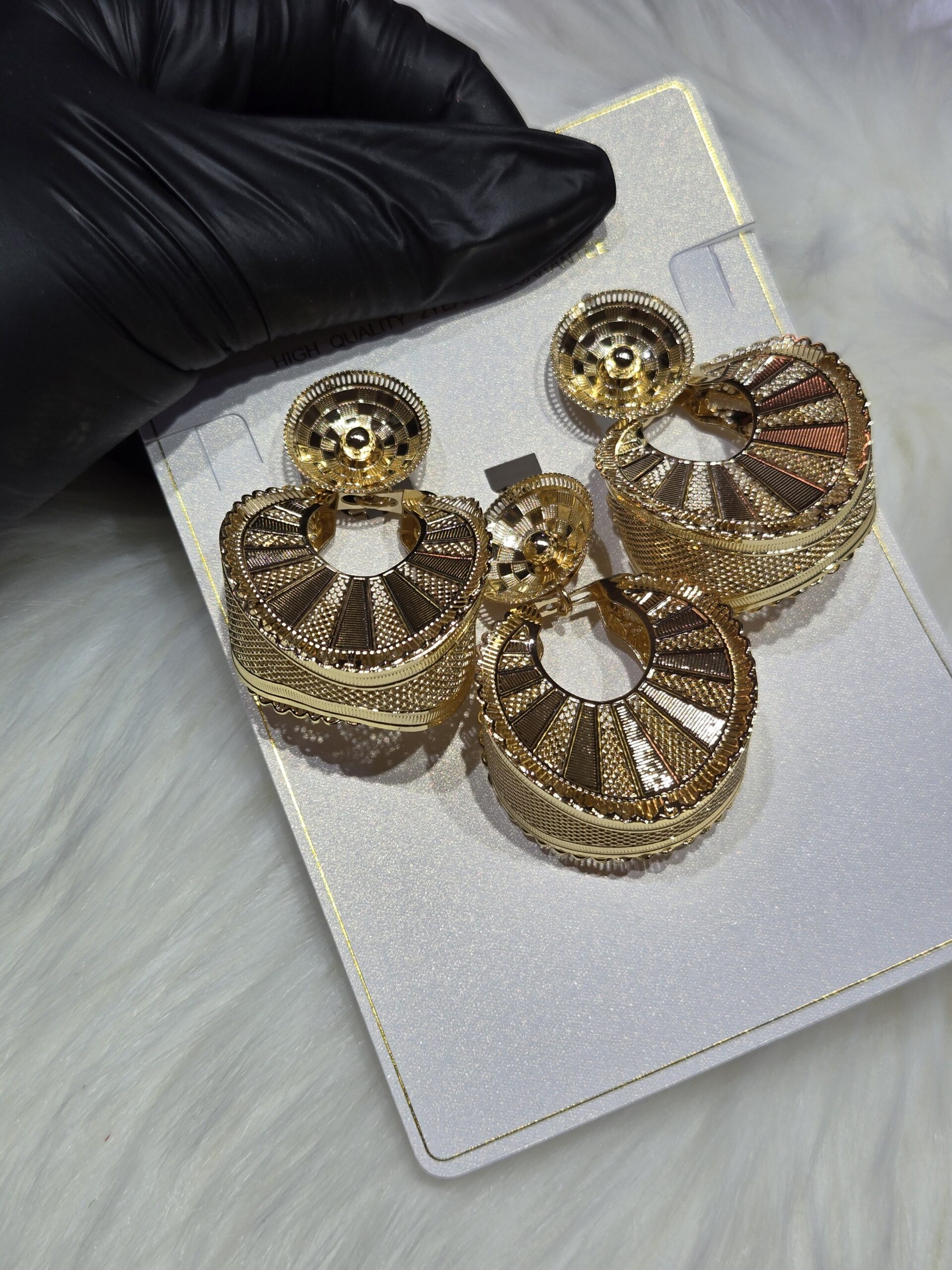 3-Piece Tri-Tone Fan Filigree Jewelry Set – Luxury Gold Finish