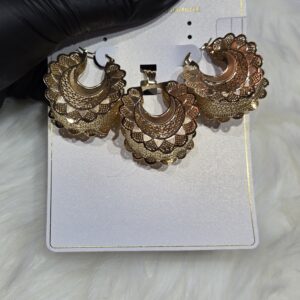 Alternative view of 3-Piece Scalloped Gold Basket Hoop & Pendant Set – Traditional