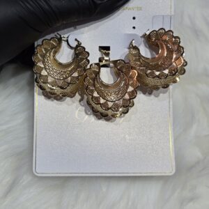 3-Piece Scalloped Gold Basket Hoop & Pendant Set – Traditional