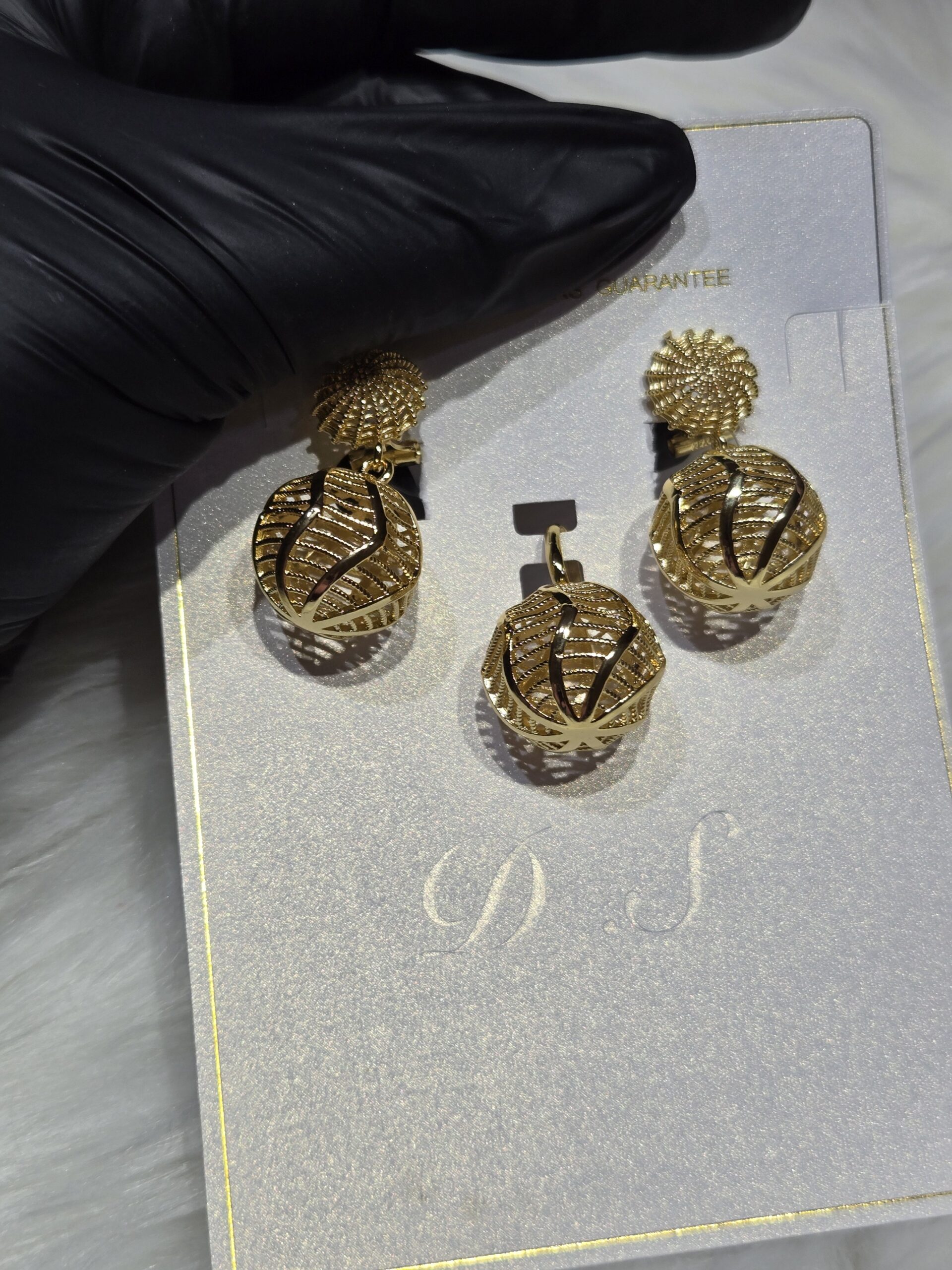 Dainty Crystal Bow Necklace & Stud Earring Set – Gold Finish