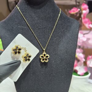 Alternative view of Emerald-Cut Clear Crystal Jewelry Set