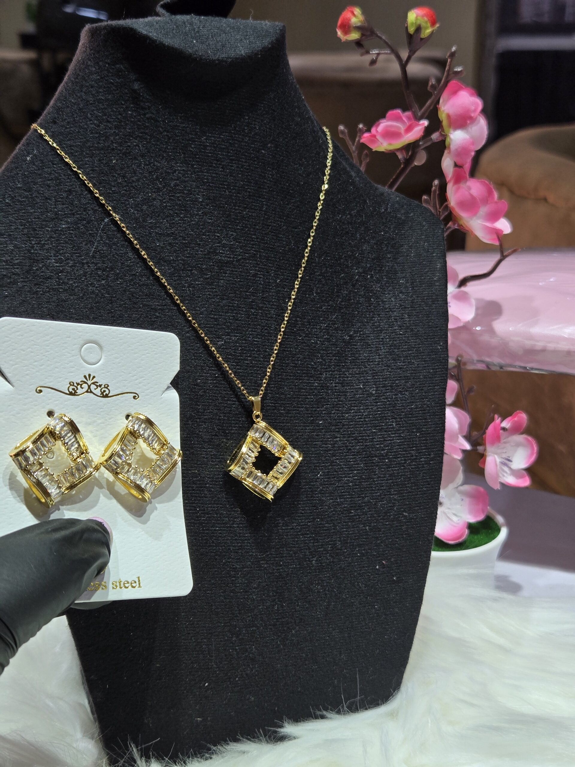 Square-Cut Clear Crystal Jewelry Set - Image 4