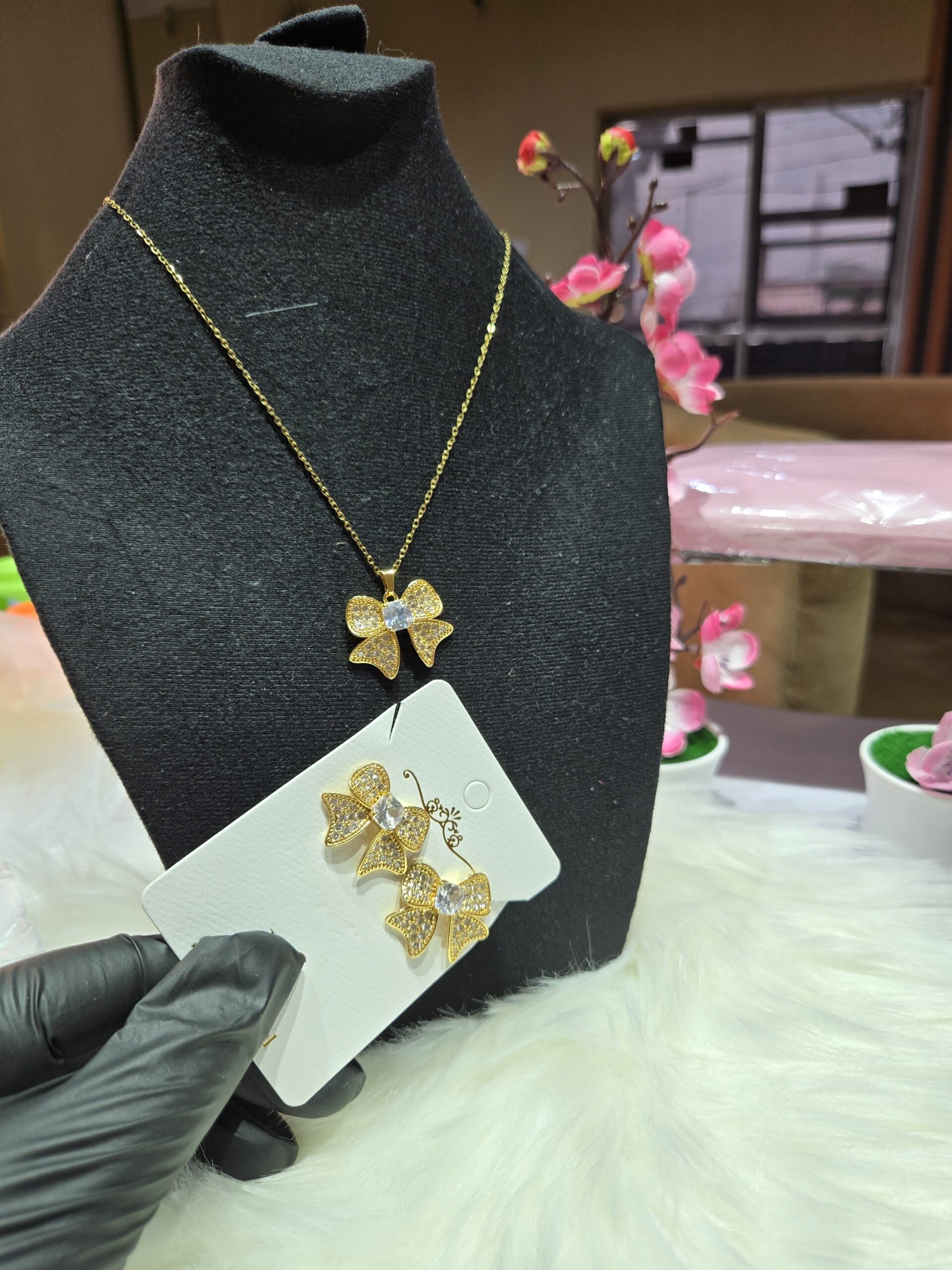 The "Belle" Crystal Bow Set - Image 2